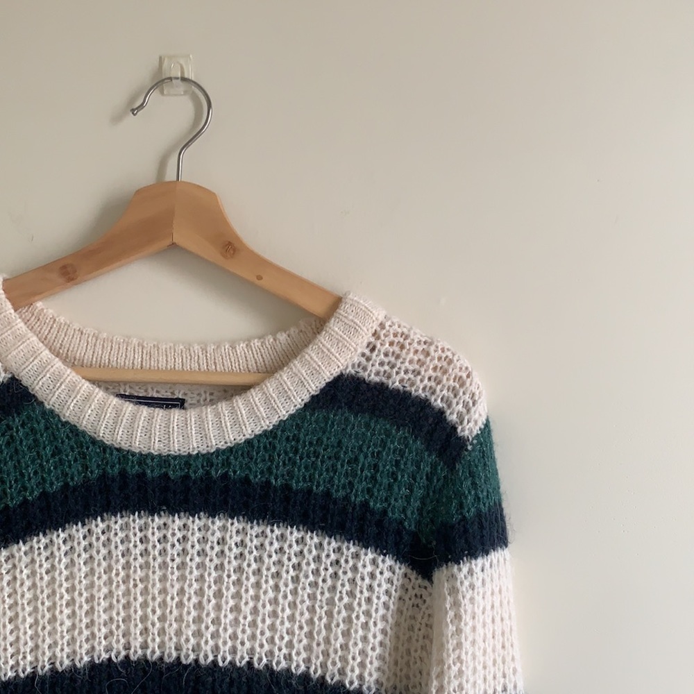 Abercrombie & Fitch Green and White Balloon Sleeve Knit Sweater - Picture 1 of 13